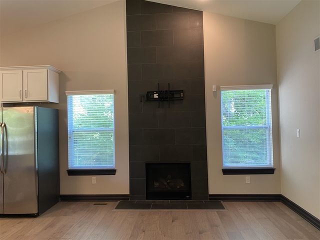 9915 Wayne Road, Livonia, MI 48150