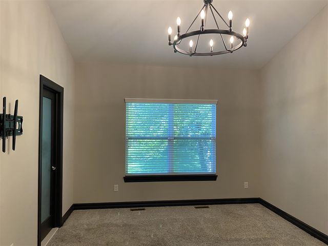 9915 Wayne Road, Livonia, MI 48150
