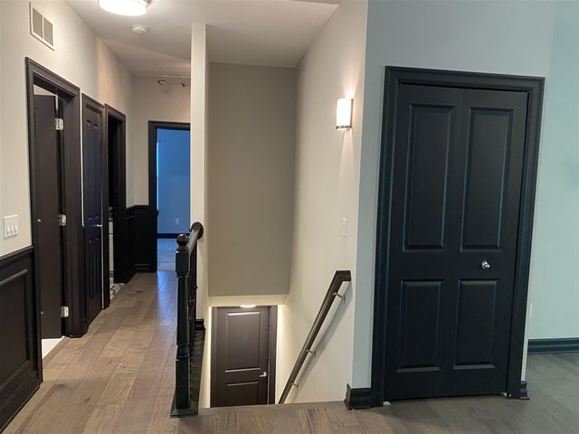 9915 Wayne Road, Livonia, MI 48150