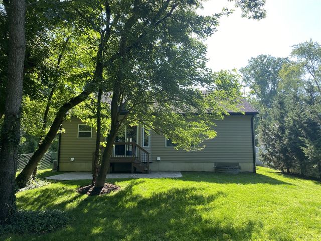 9915 Wayne Road, Livonia, MI 48150