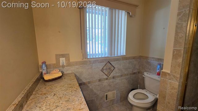 2351 Alexander Drive, Troy, MI 48083