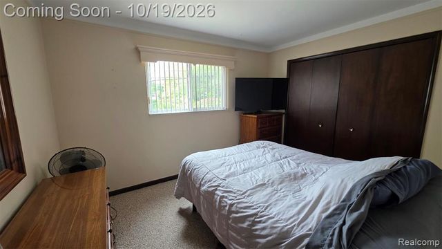 2351 Alexander Drive, Troy, MI 48083