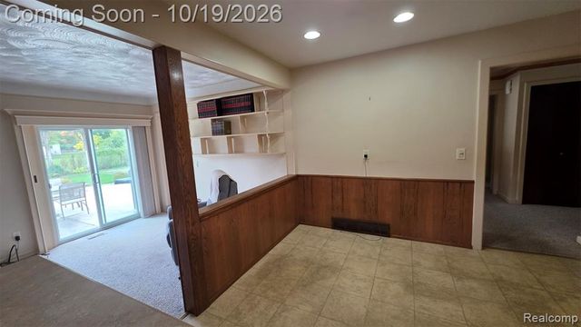 2351 Alexander Drive, Troy, MI 48083