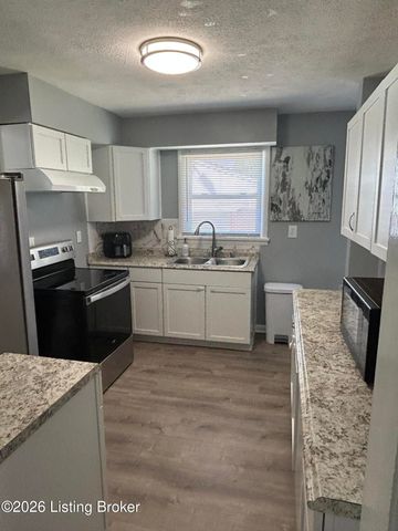 10508 Torrington Rd, Louisville, KY 40272