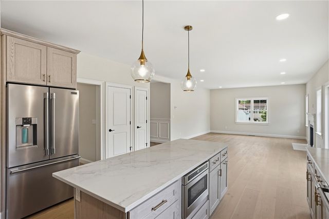 413 New River Road, Lincoln, RI 02838