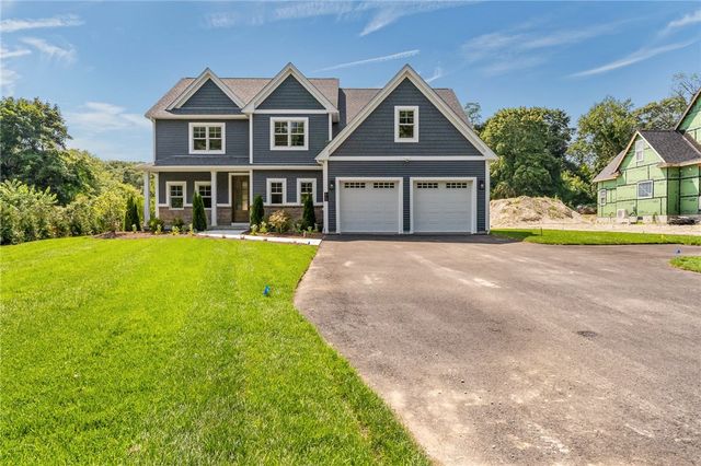 413 New River Road, Lincoln, RI 02838