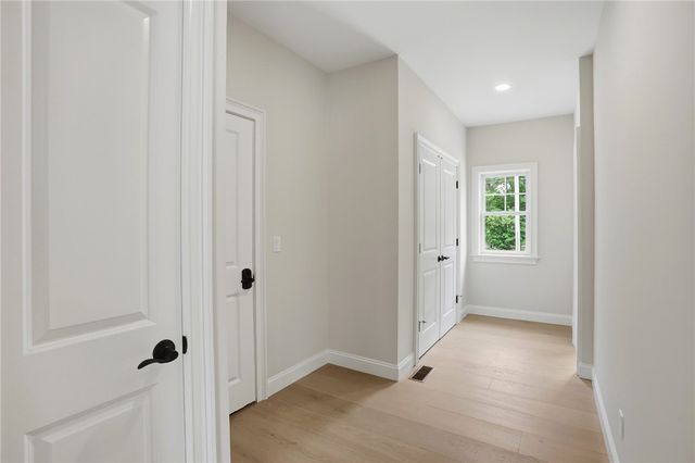413 New River Road, Lincoln, RI 02838