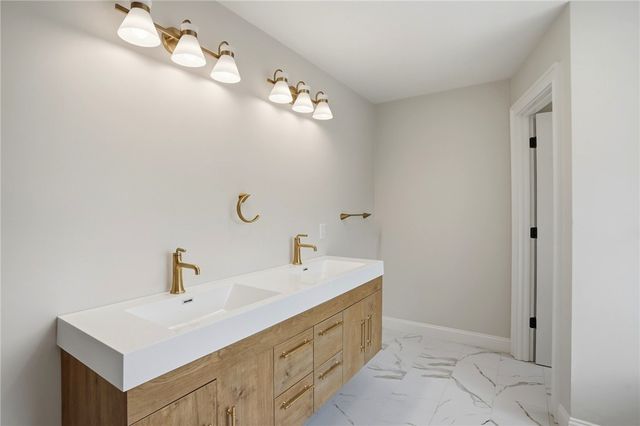 413 New River Road, Lincoln, RI 02838