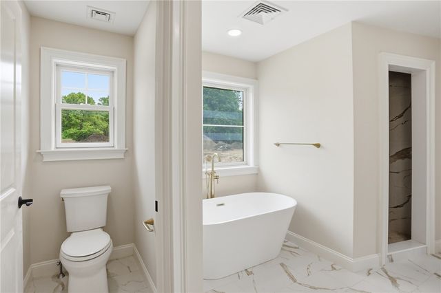 413 New River Road, Lincoln, RI 02838