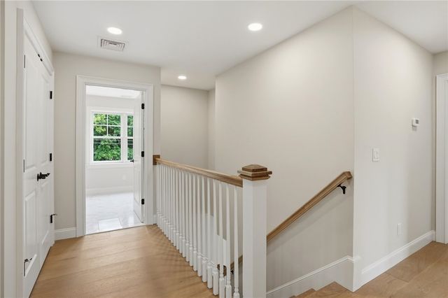 413 New River Road, Lincoln, RI 02838