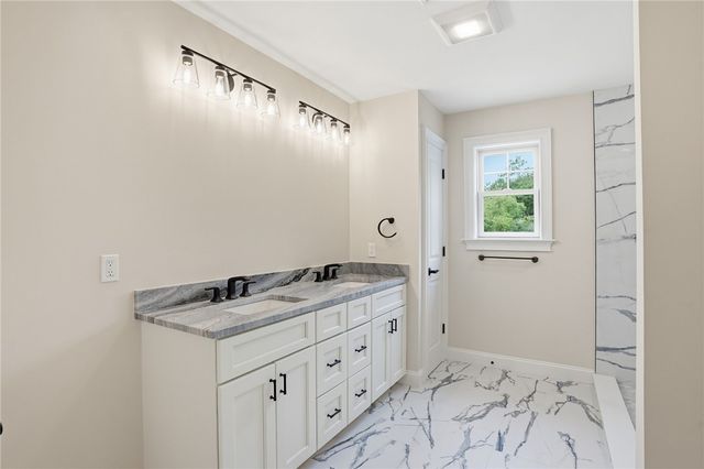 413 New River Road, Lincoln, RI 02838