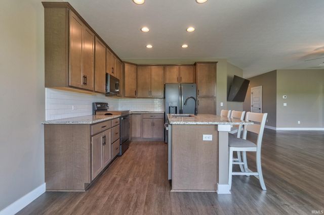 5579 Baywater Drive, Newburgh, IN 47630