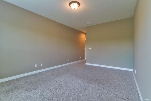 5579 Baywater Drive, Newburgh, IN 47630