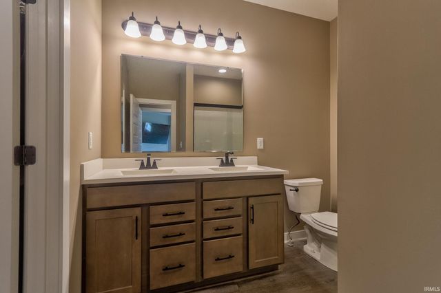 5579 Baywater Drive, Newburgh, IN 47630