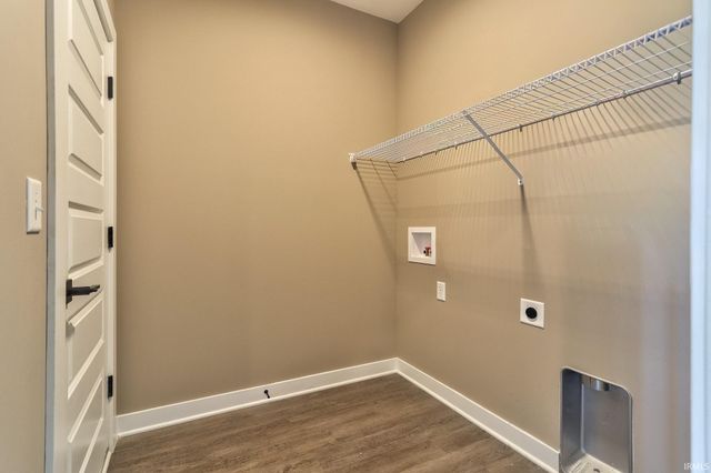 5579 Baywater Drive, Newburgh, IN 47630