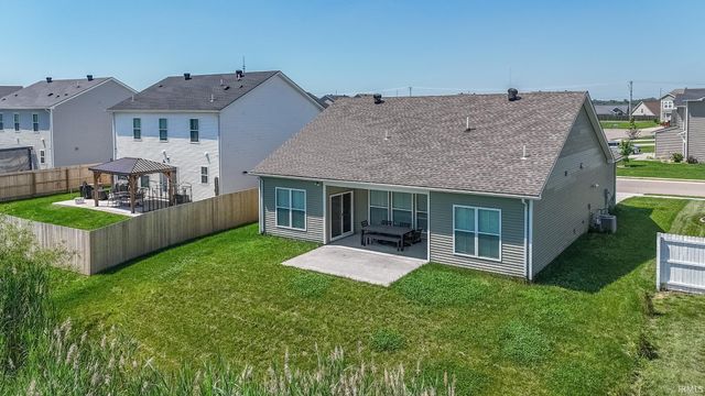 5579 Baywater Drive, Newburgh, IN 47630