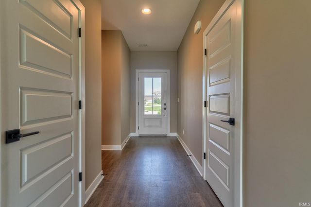 5579 Baywater Drive, Newburgh, IN 47630