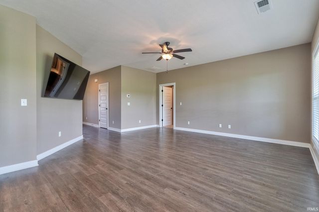 5579 Baywater Drive, Newburgh, IN 47630