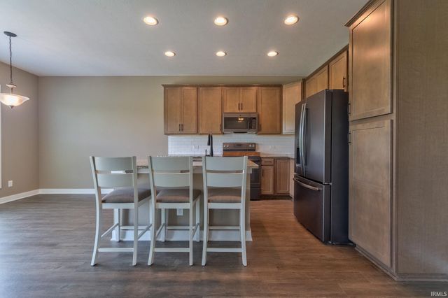 5579 Baywater Drive, Newburgh, IN 47630