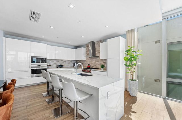 41 Isle Of Venice Drive Ph 502, Fort Lauderdale, FL 33301