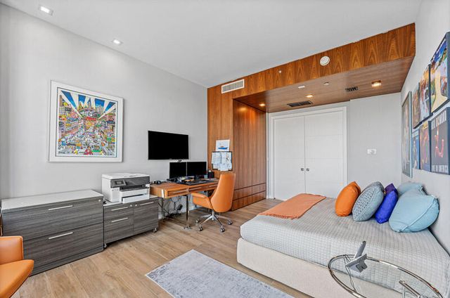 41 Isle Of Venice Drive Ph 502, Fort Lauderdale, FL 33301