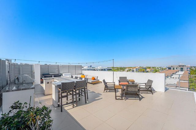 41 Isle Of Venice Drive Ph 502, Fort Lauderdale, FL 33301