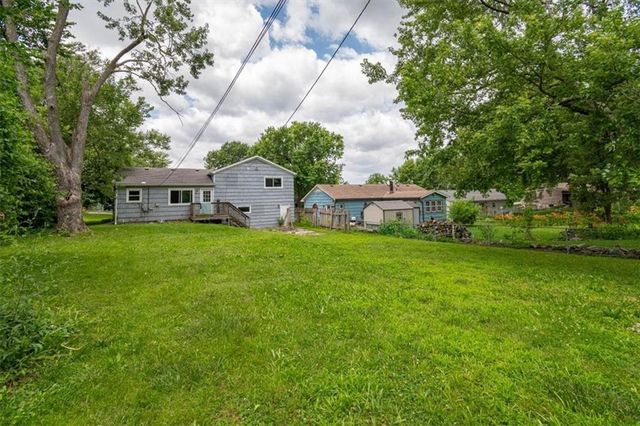 3035 ENGLEWOOD Terrace, Independence, MO 64052