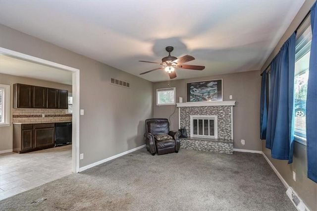 3035 ENGLEWOOD Terrace, Independence, MO 64052