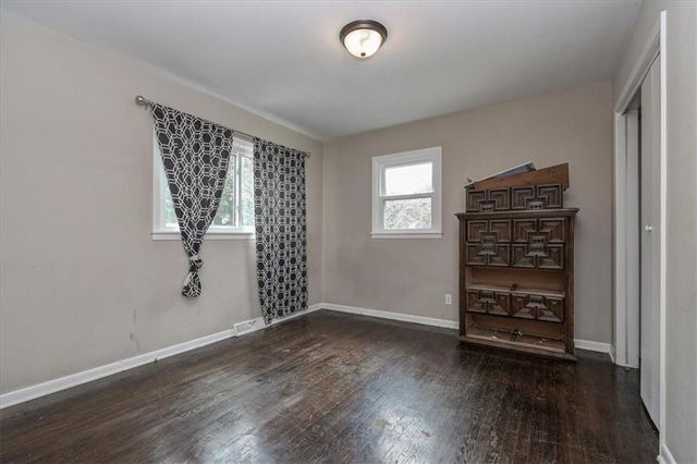 3035 ENGLEWOOD Terrace, Independence, MO 64052