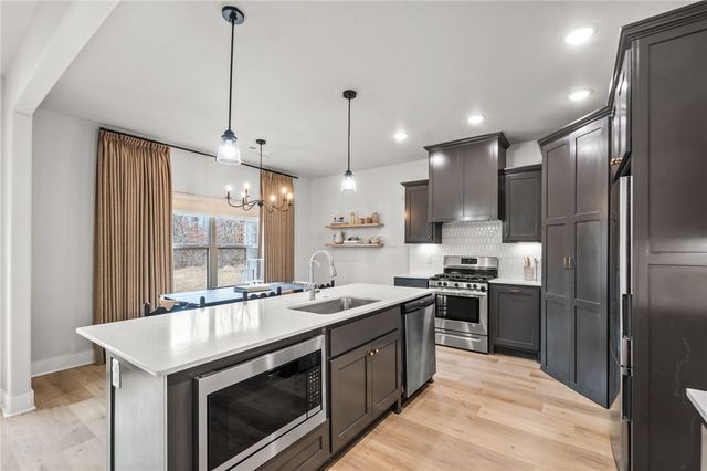 8 Rath Drive, Bella Vista, AR 72715