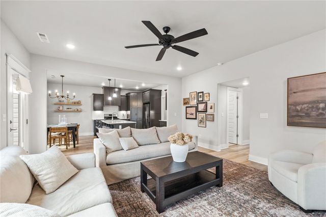 8 Rath Drive, Bella Vista, AR 72715