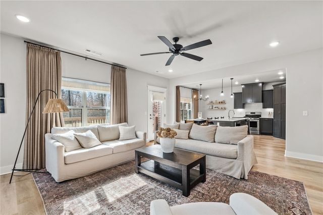 8 Rath Drive, Bella Vista, AR 72715