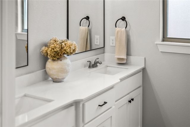 8 Rath Drive, Bella Vista, AR 72715