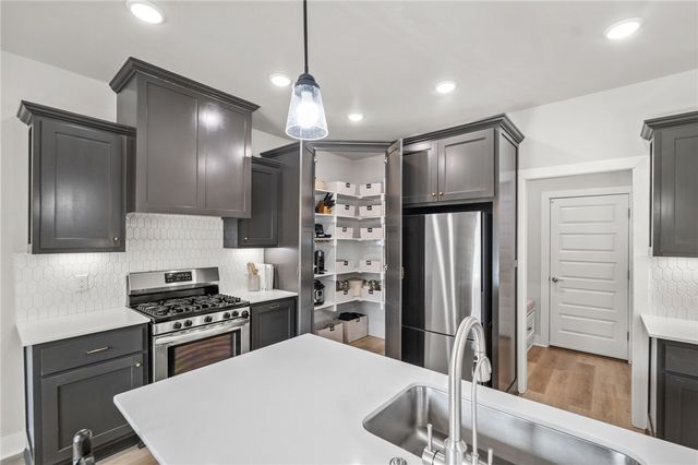 8 Rath Drive, Bella Vista, AR 72715