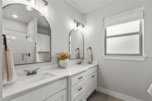 8 Rath Drive, Bella Vista, AR 72715