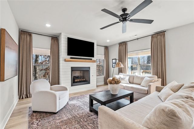 8 Rath Drive, Bella Vista, AR 72715