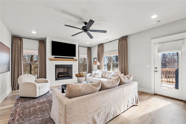 8 Rath Drive, Bella Vista, AR 72715