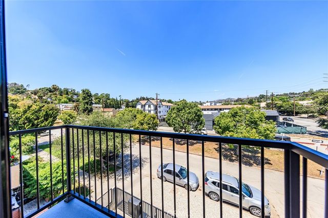 6094 La Prada, Los Angeles, CA 90042
