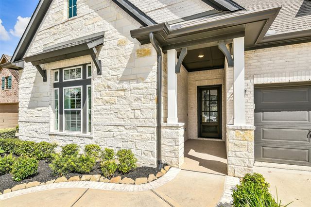 15226 Sandstone Outcrop Drive, Cypress, TX 77433