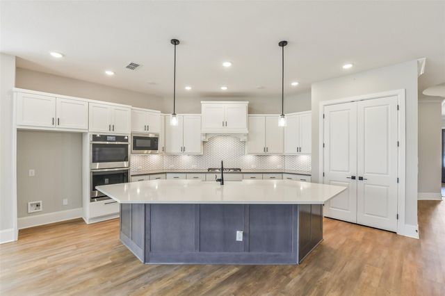 15226 Sandstone Outcrop Drive, Cypress, TX 77433
