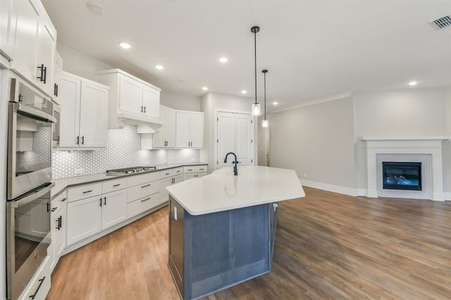 15226 Sandstone Outcrop Drive, Cypress, TX 77433