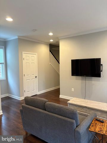 6445 FIRST ST, Alexandria, VA 22312