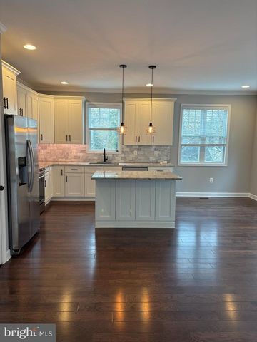 6445 FIRST ST, Alexandria, VA 22312