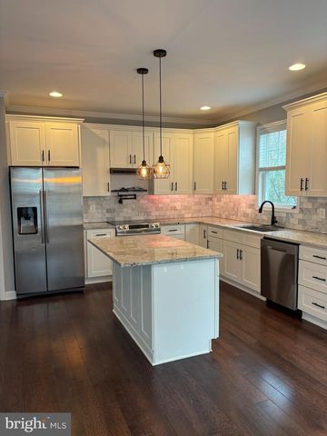 6445 FIRST ST, Alexandria, VA 22312