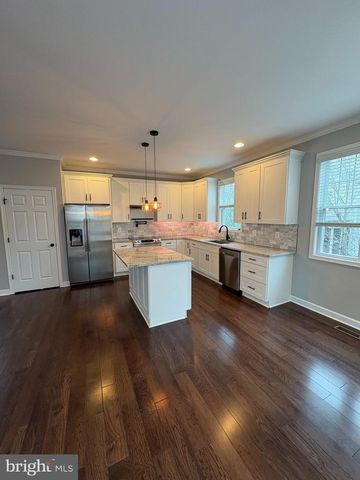 6445 FIRST ST, Alexandria, VA 22312