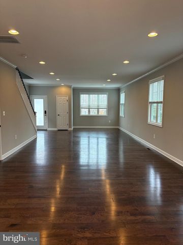 6445 FIRST ST, Alexandria, VA 22312