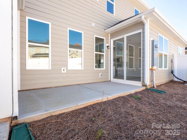 6147 Snowy Egret Avenue, Charlotte, NC 28214