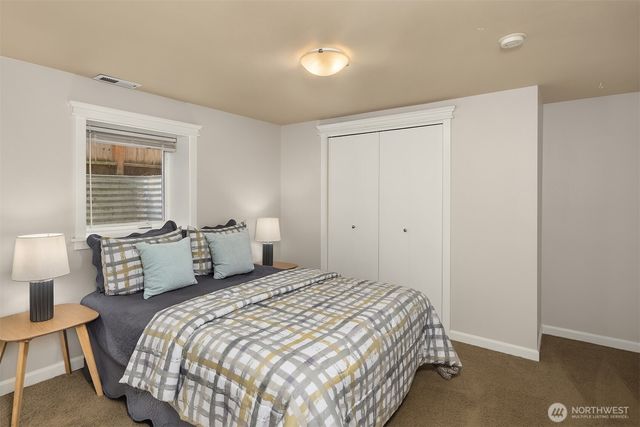 223 29th Avenue E, Seattle, WA 98112
