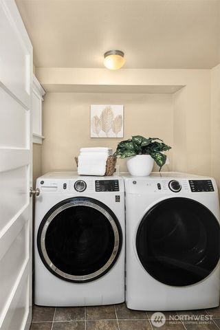 223 29th Avenue E, Seattle, WA 98112