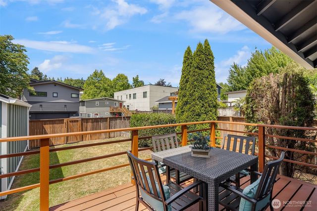 223 29th Avenue E, Seattle, WA 98112